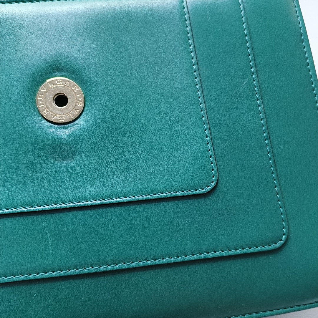 SERPENTI FOREVER Medium Calfskin Green