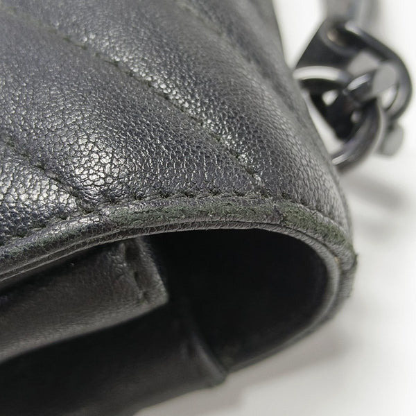 COLLEGE Medium Chevron Lambskin Black