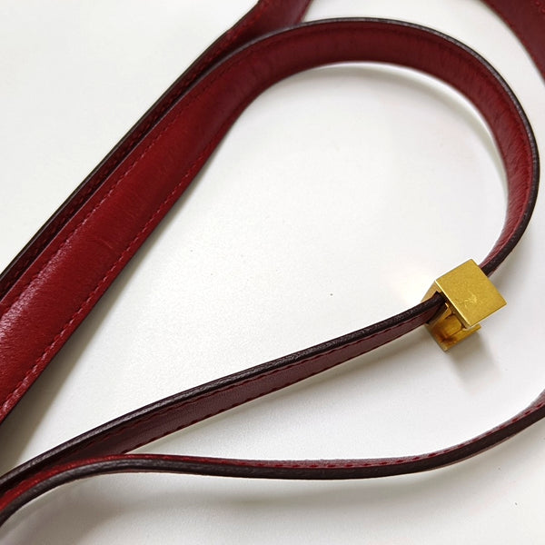 Authenticated pre-owned  CLASSIC BOX Medium Calfskin Red - Shoulder Bag at Looply