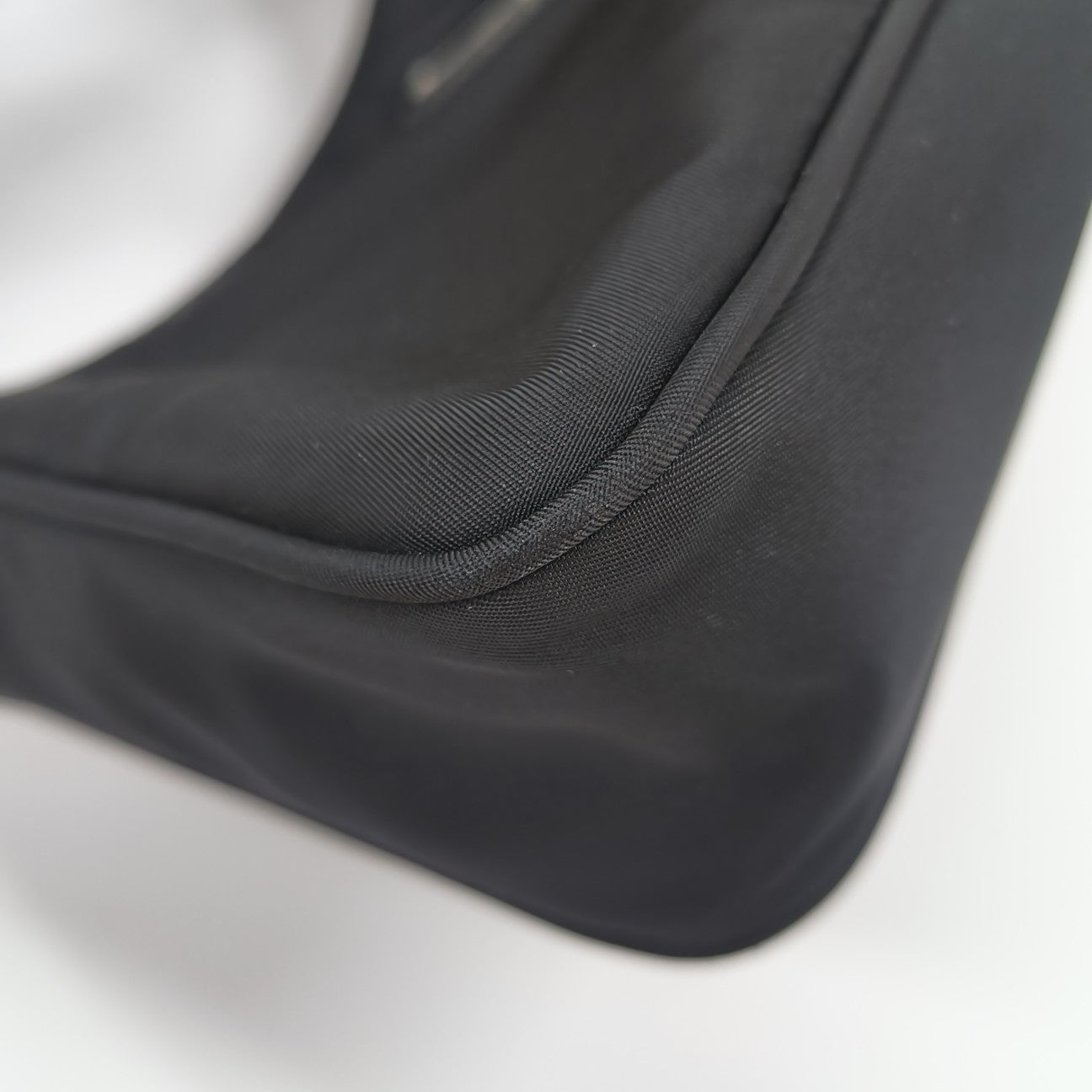 Re-Edition2000 Mini Nylon Black