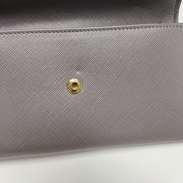 Ginny Calfskin Gray Wallet
