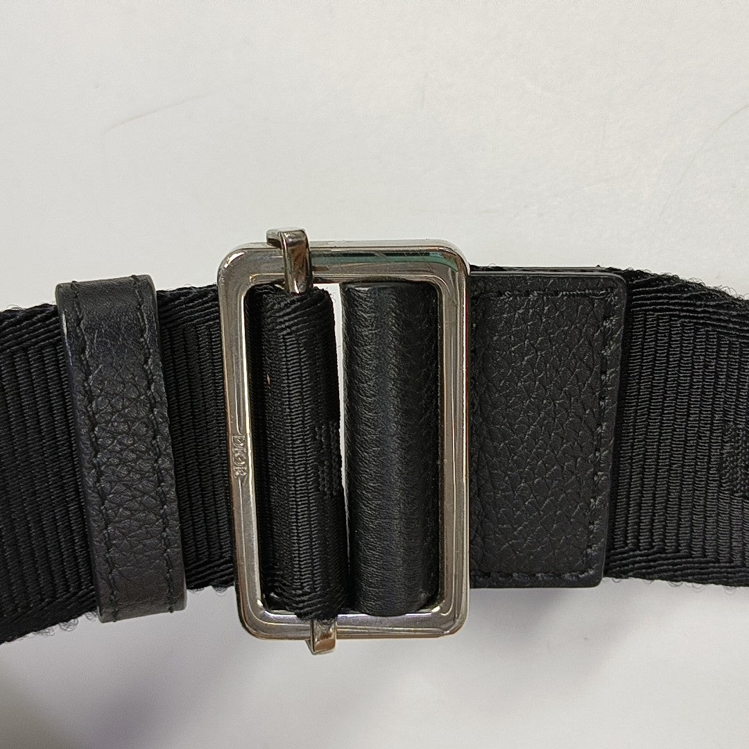 Saddle Small Oblique Canvas Black