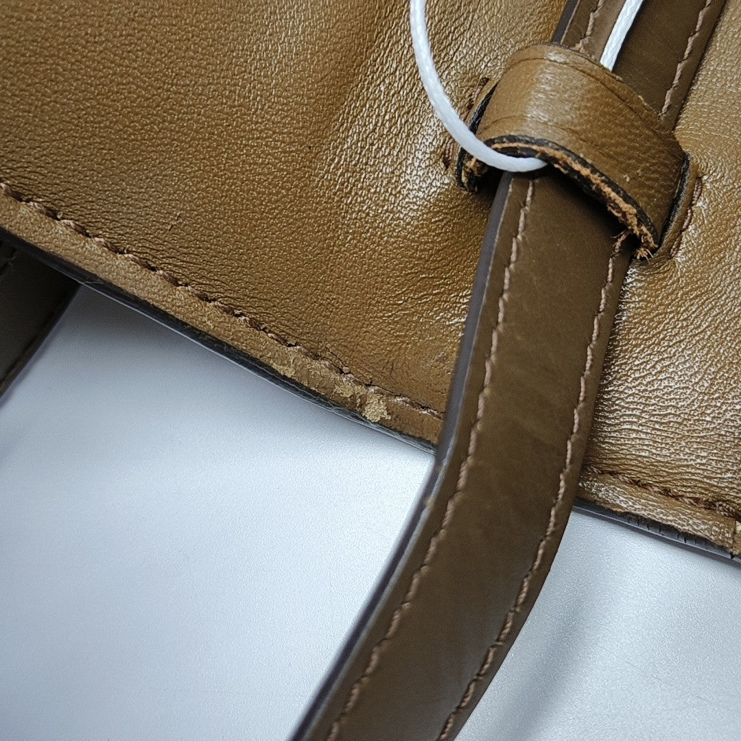CLASSIC BOX Medium Calfskin Brown