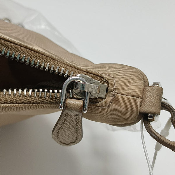 Re-Edition2005 Nylon Beige