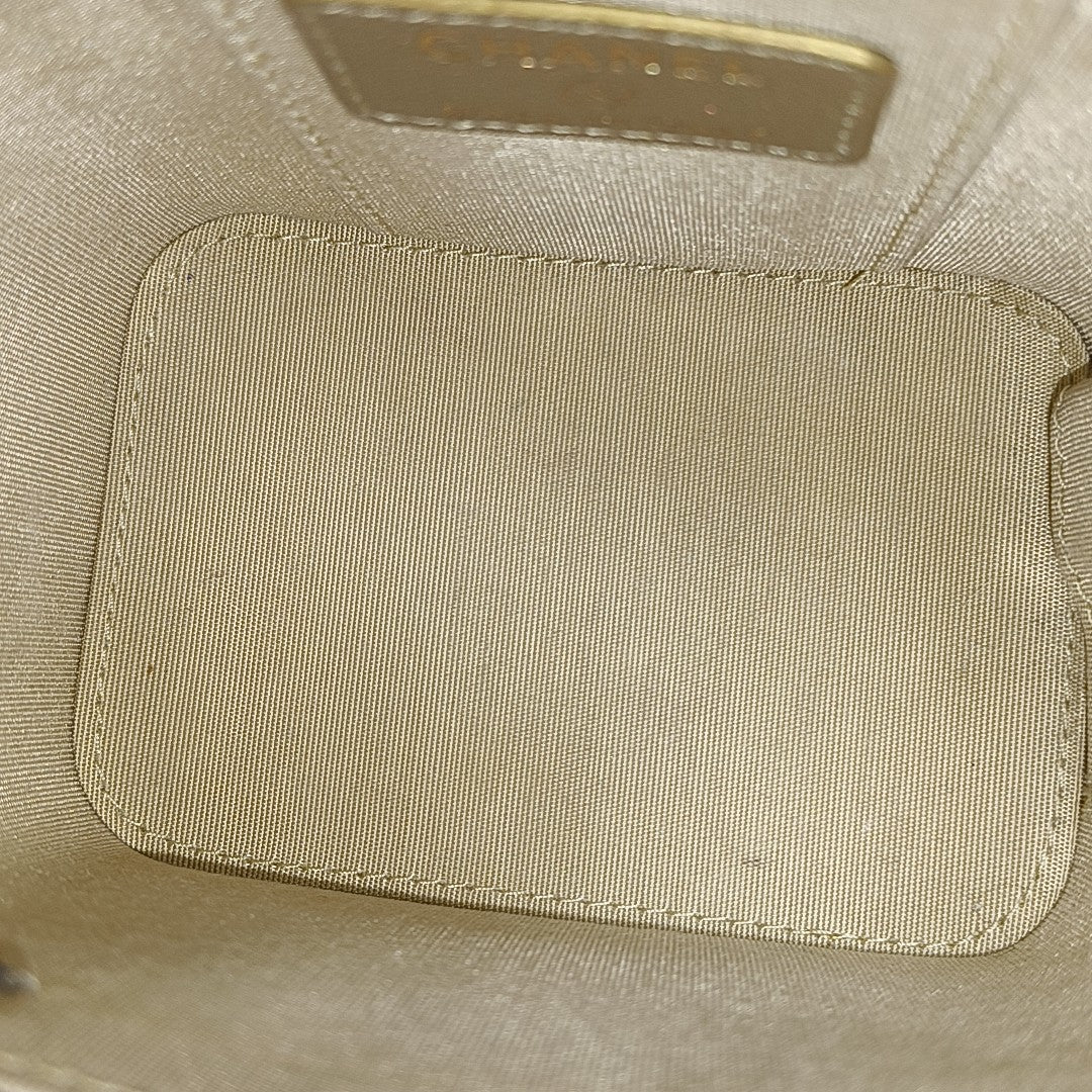 VANITY CASE Mini Quilted Lambskin Black