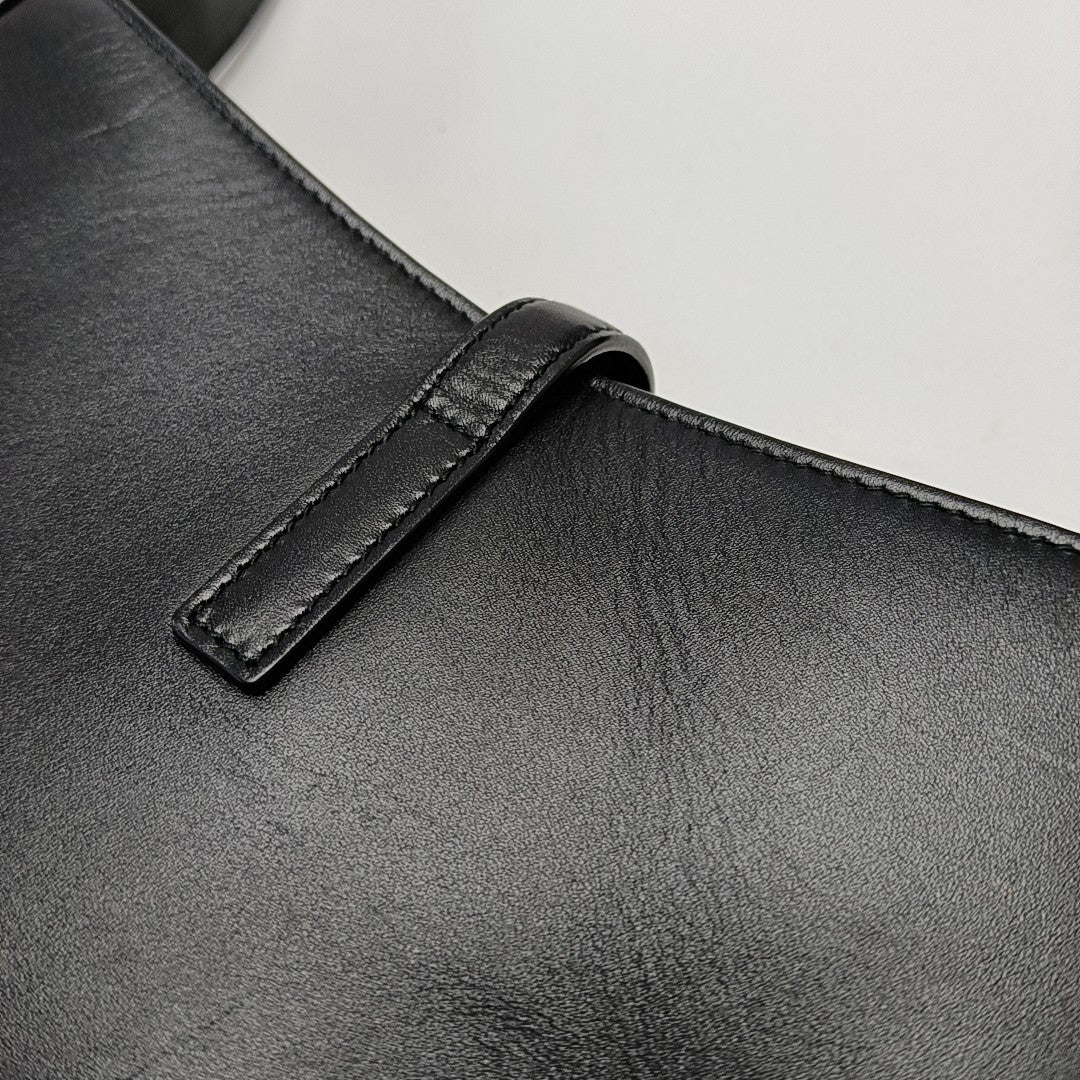 LE 5 À 7 Small Calfskin Black