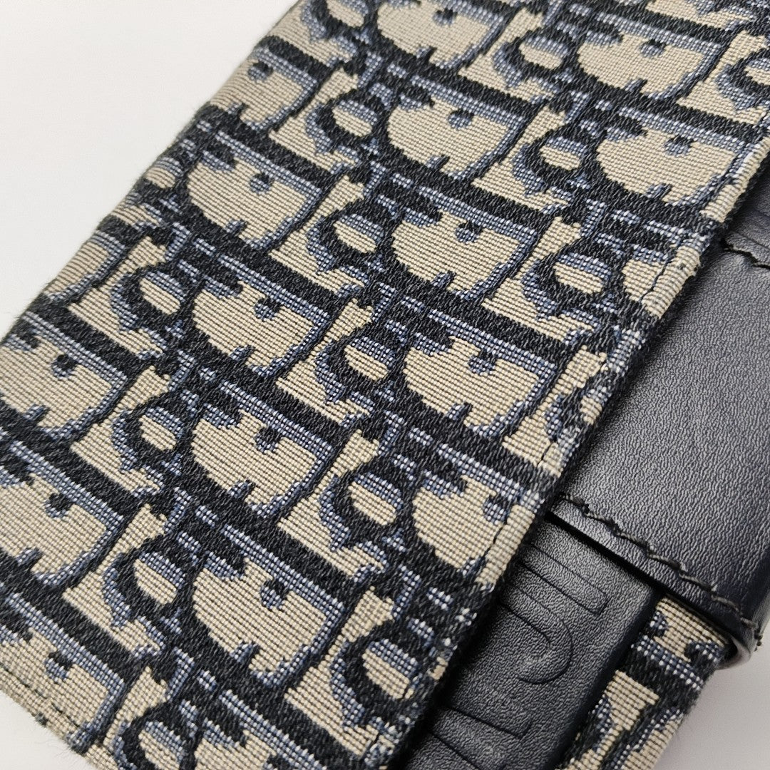 30 Montaigne Mini Oblique Canvas Blue