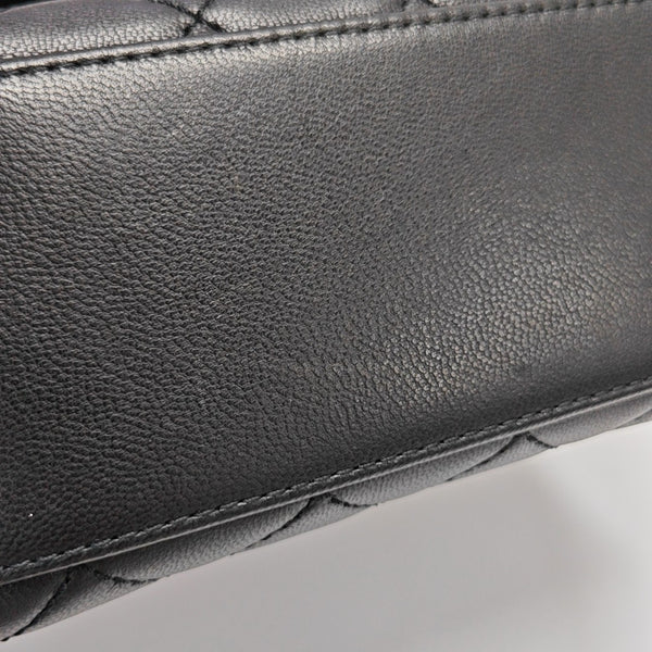 COCO HANDLE Mini Cordero Acolchado Negro