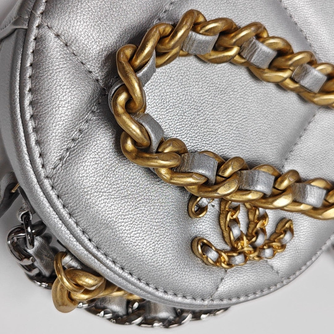 Authenticated pre-owned  CHANEL 19 Quilted Lambskin Silver - Shoulder Bag at Looply