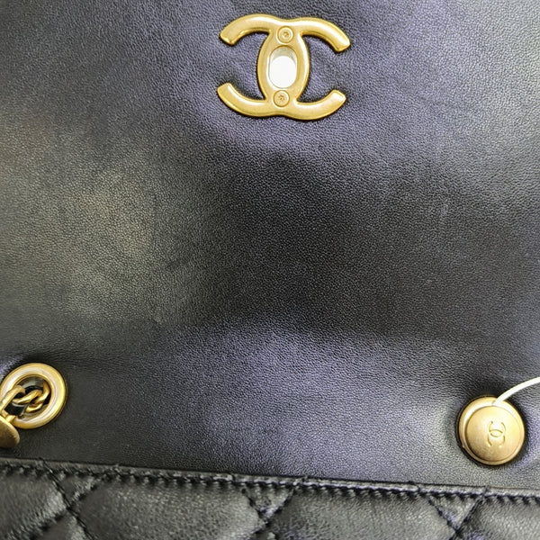 Quilted Lambskin Shoulder Bag Black