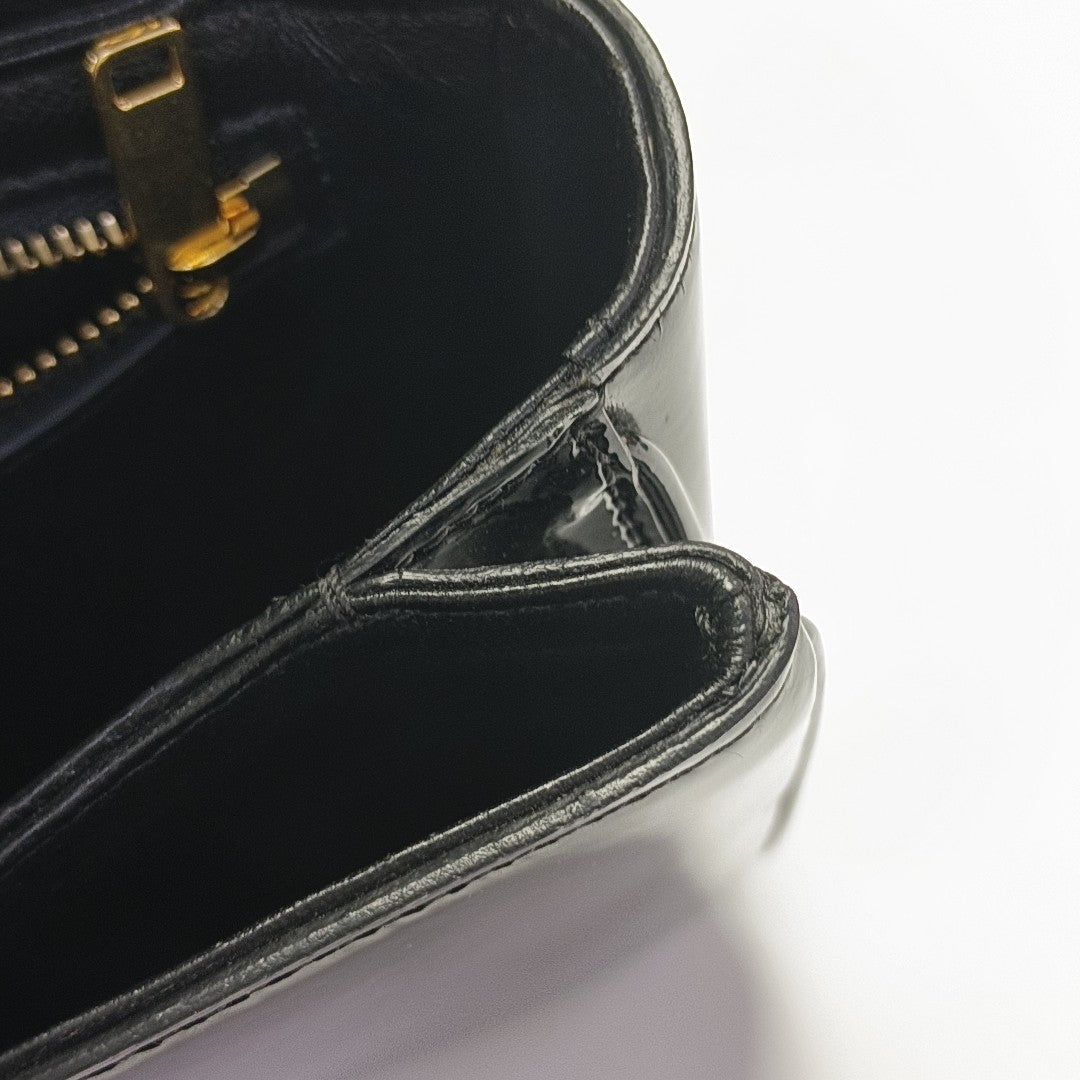 C Medium Patent Leather Black
