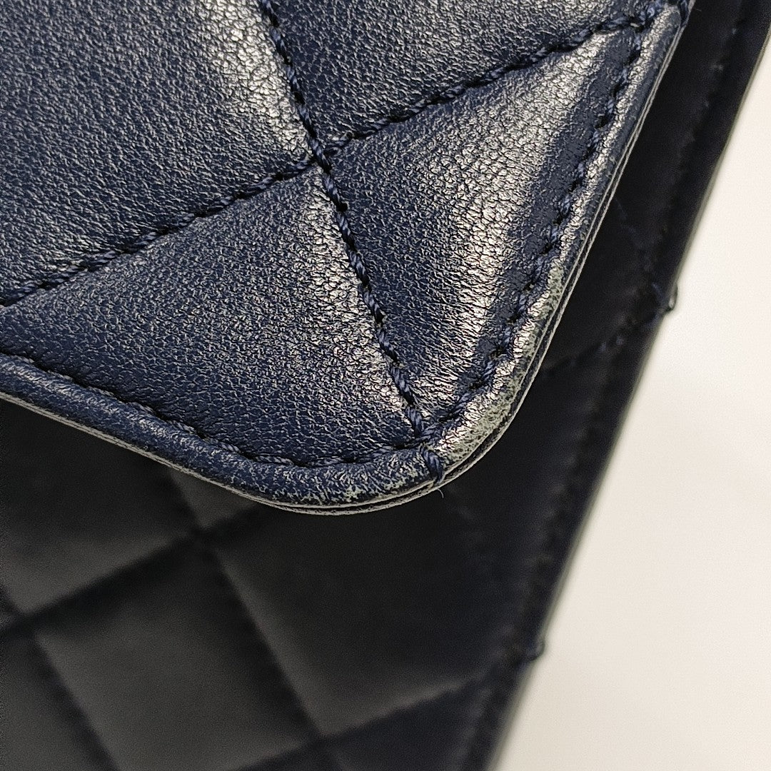 BEAUTY LOCK Quilted Lambskin Blue