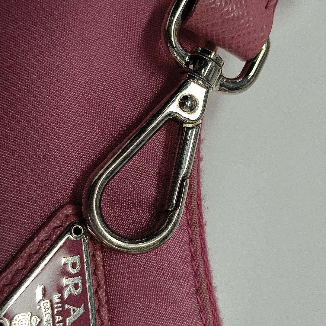 Re-Edition2005 Nylon Red