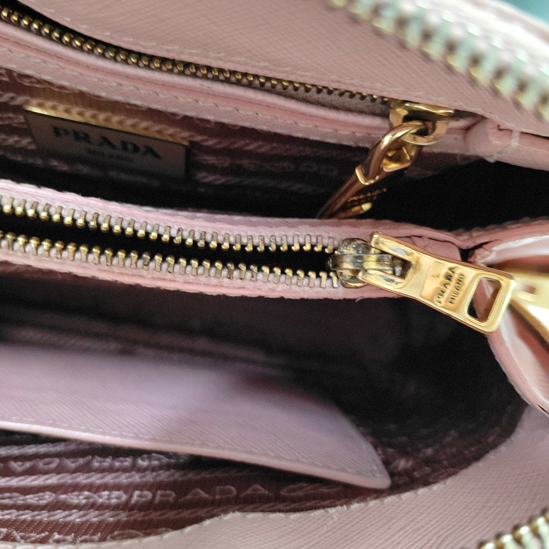 Authenticated pre-owned  Promenade Calfskin Pink - Shoulder Bag at Looply