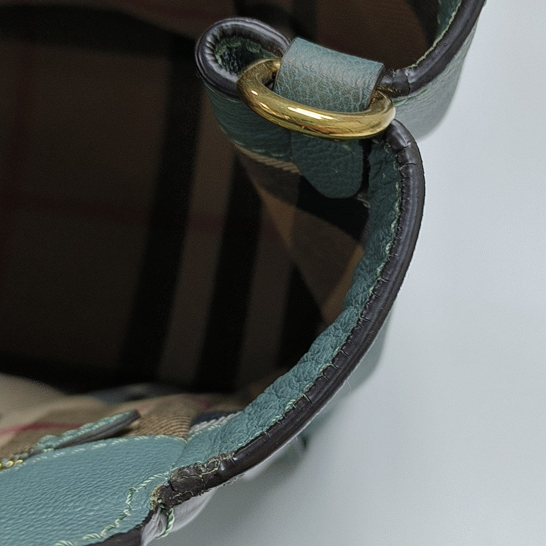 Buckle Medium Calfskin Green