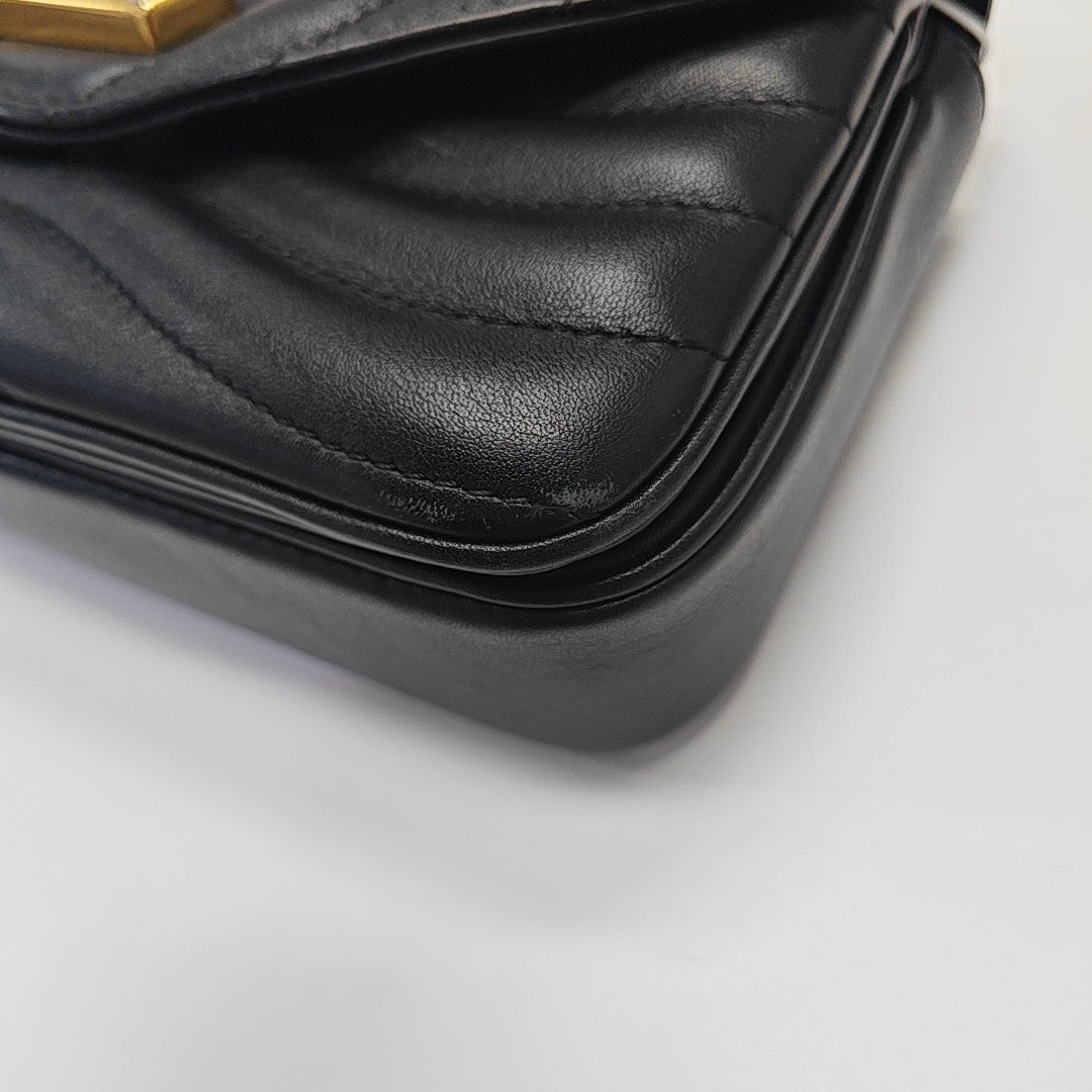 NEW WAVE PM Quilted Calfskin Black