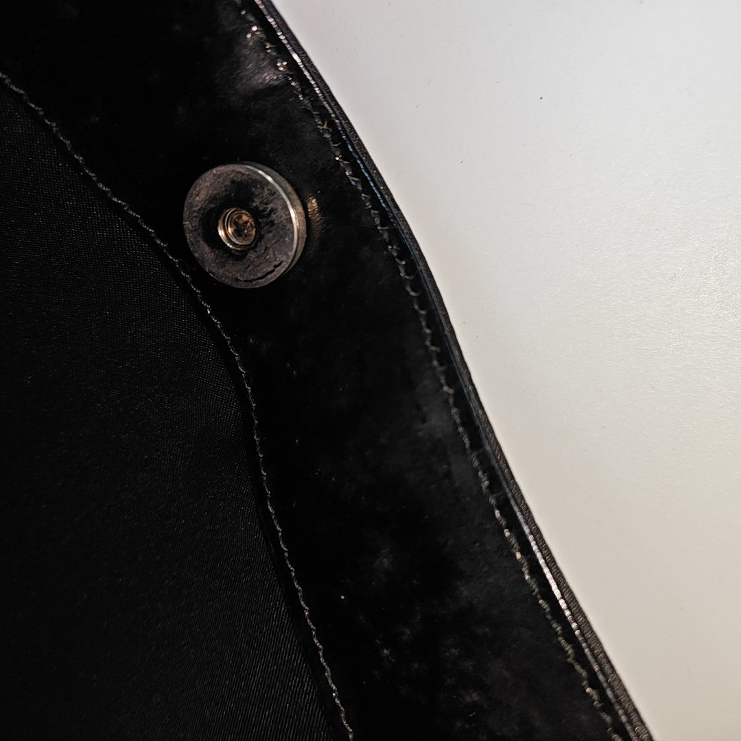 Monogram Canvas Black