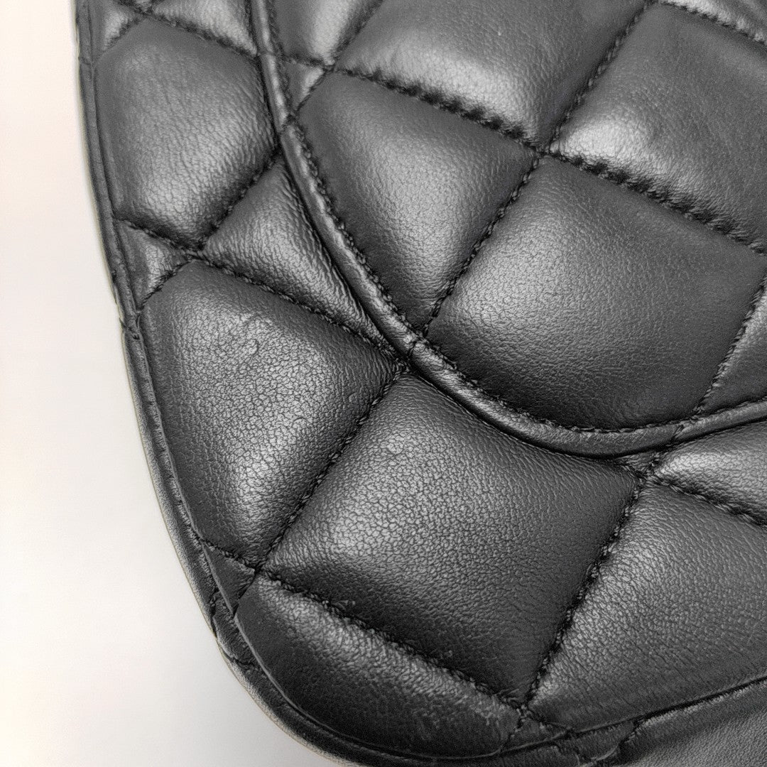 CLASSIC FLAP Mini Quilted Lambskin Black