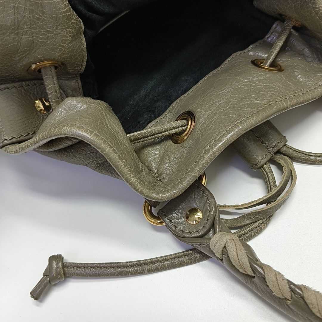 Pompon Bag Lambskin Gray