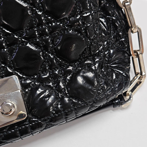 New Lock Cannage Patent Leather Black