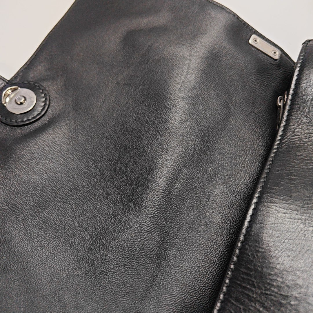 Crush Medium Calfskin Black