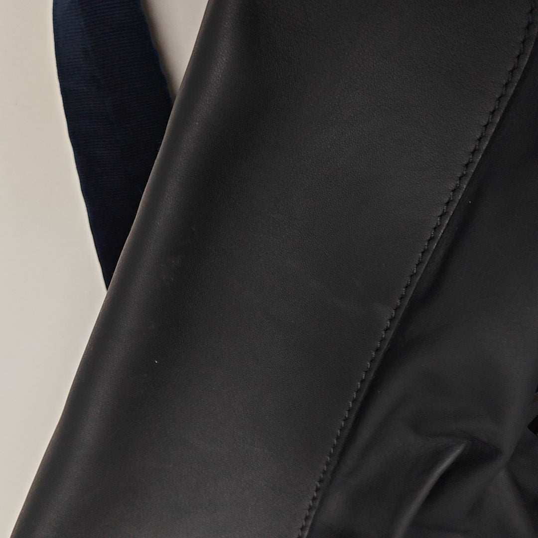 V LINE Calfskin Multicolor