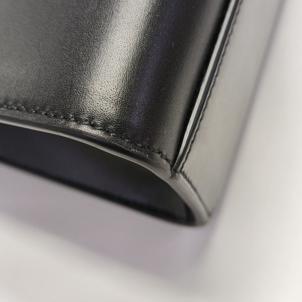 MANHATTAN Medium Calfskin Black