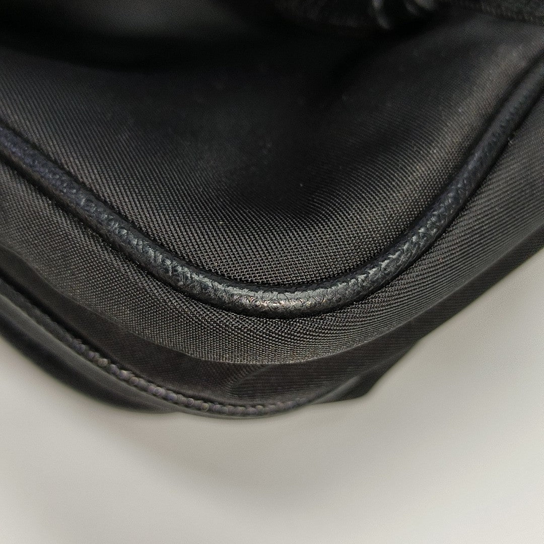 Vela Messenger Bag Fabric Black