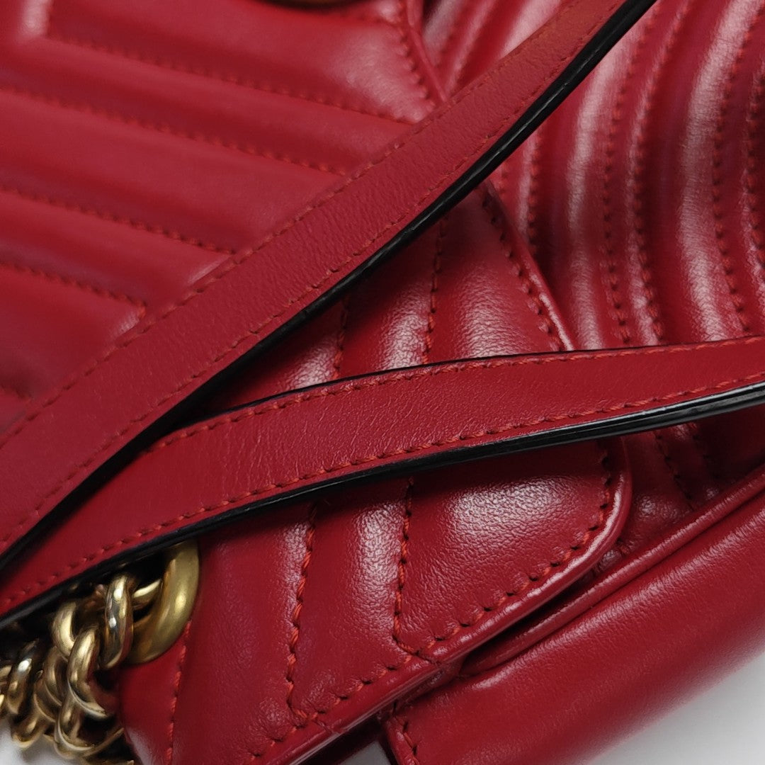GG Marmont Medium Quilted Calfskin Red
