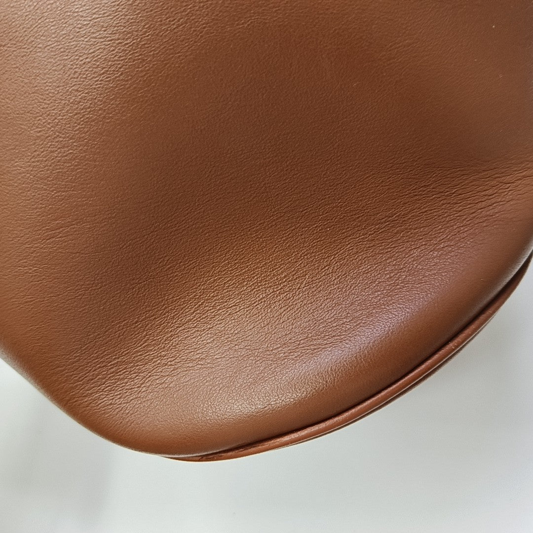 BUCKET 16 Calfskin Brown