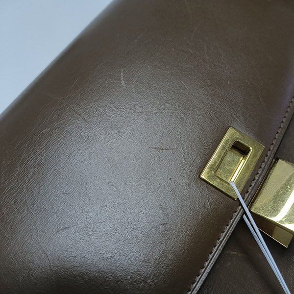 CLASSIC BOX Medium Calfskin Brown