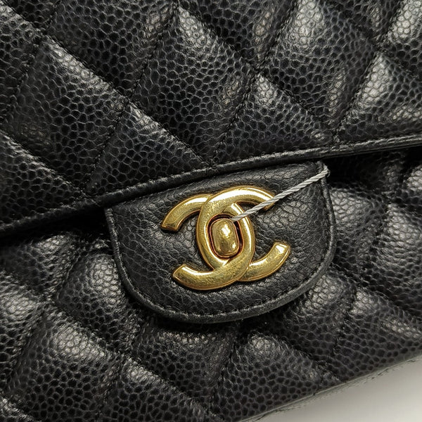 CLASSIC FLAP Medium Quilted Grained Calfskin Black