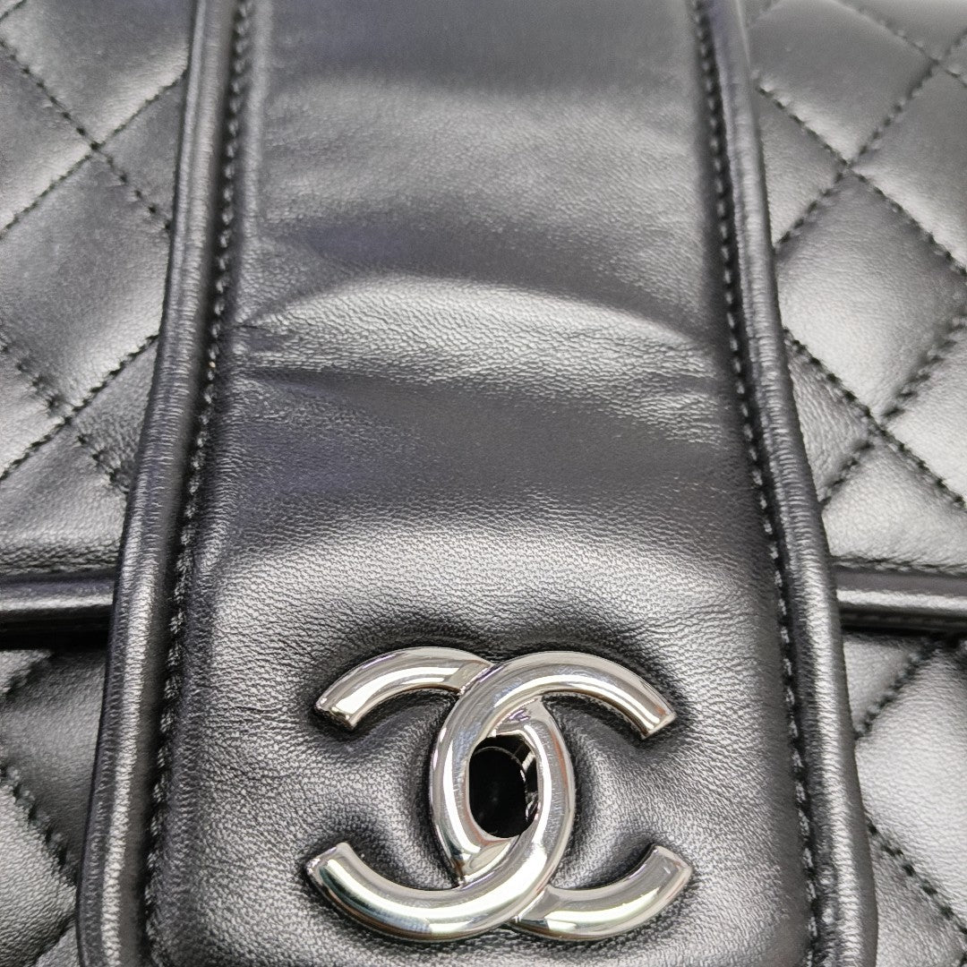 Quilted Lambskin Shoulder Bag Large Black