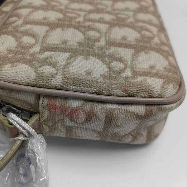 Oblique Coated Canvas Beige