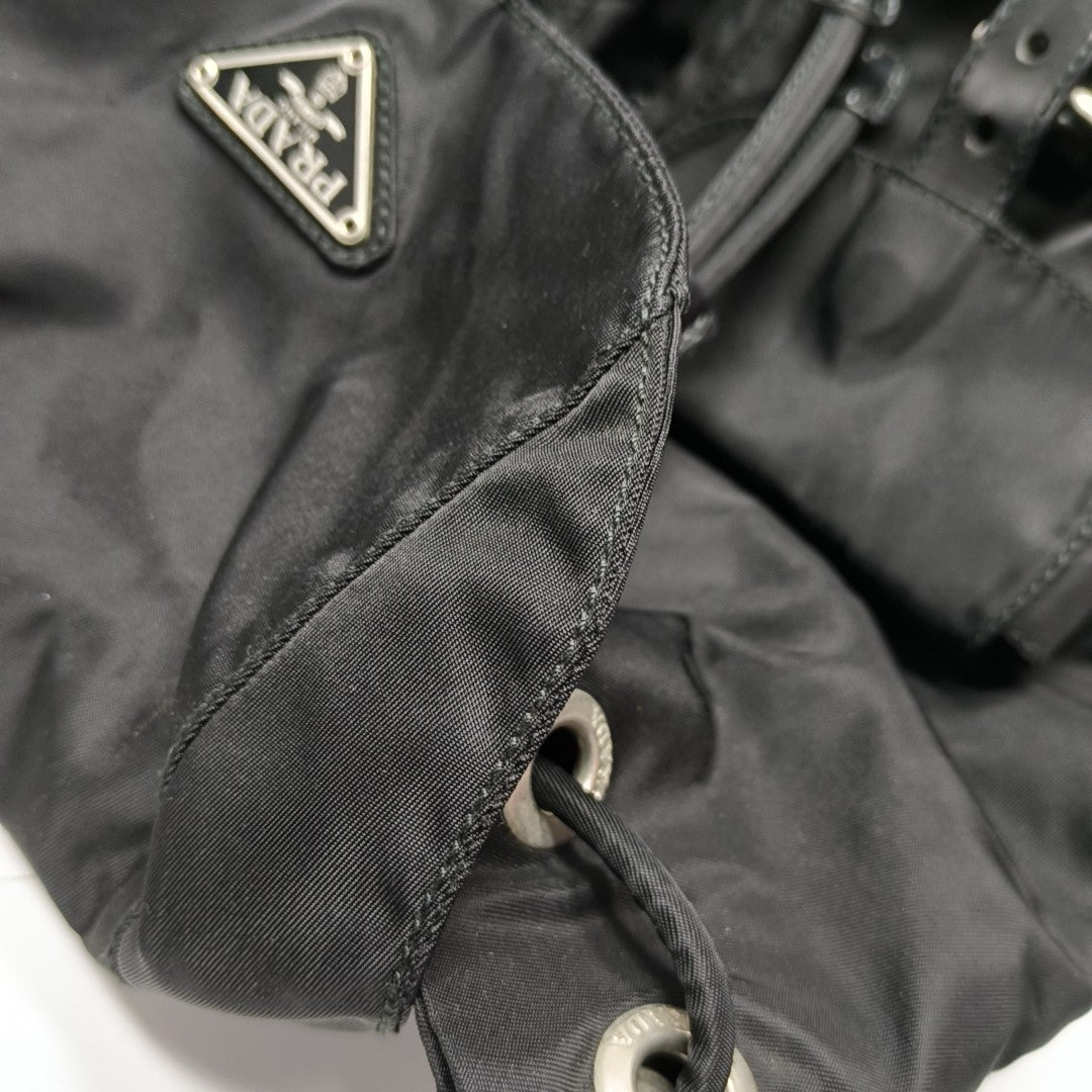Vela Nylon Black