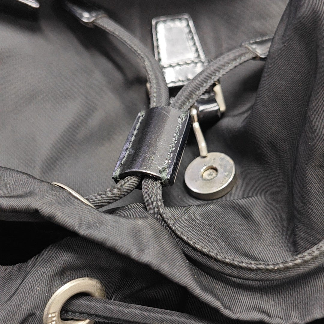 Vela Nylon Black
