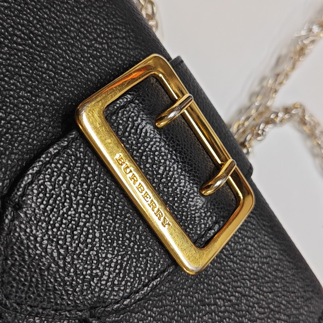 Buckle Calfskin Black