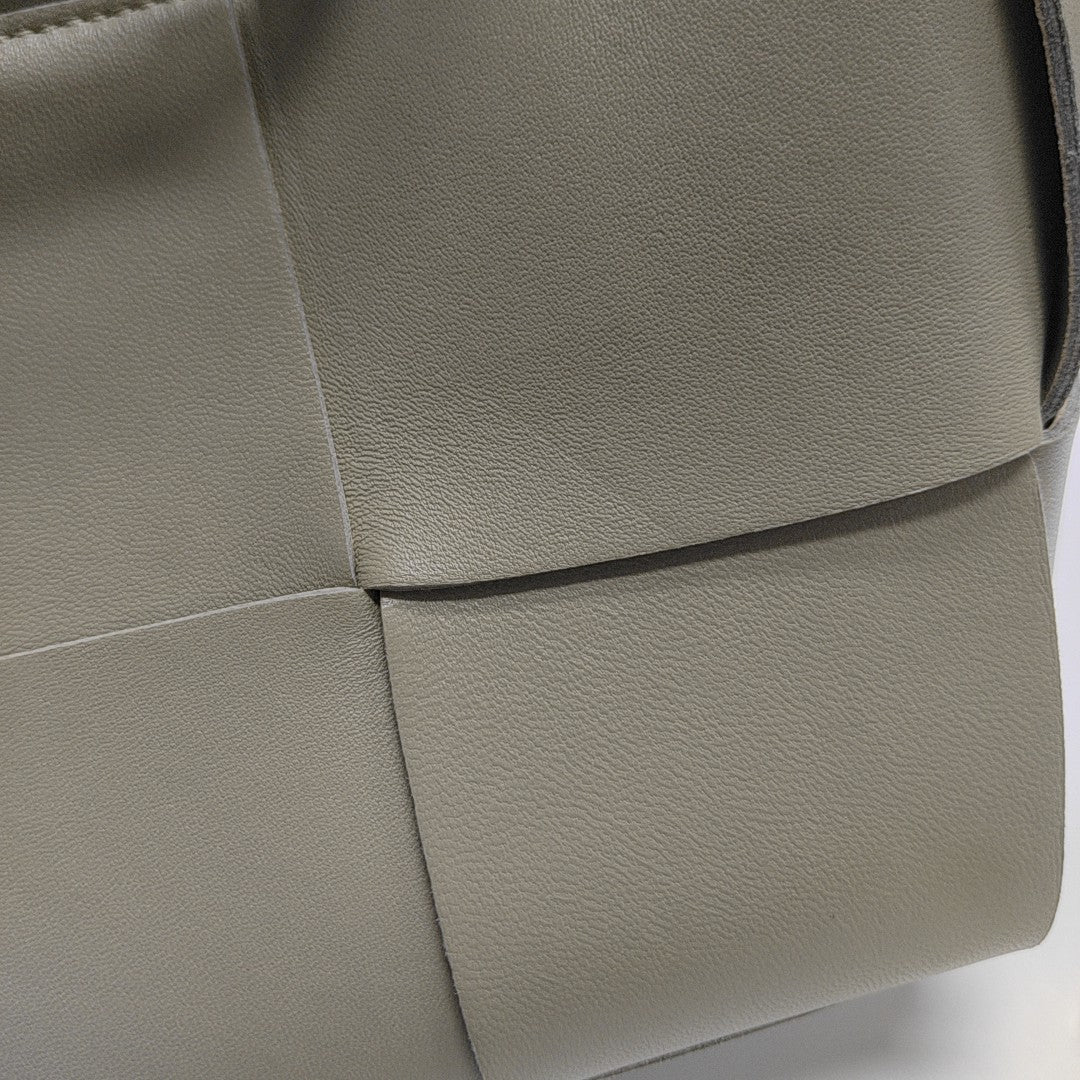 Arco Mini Lambskin Green