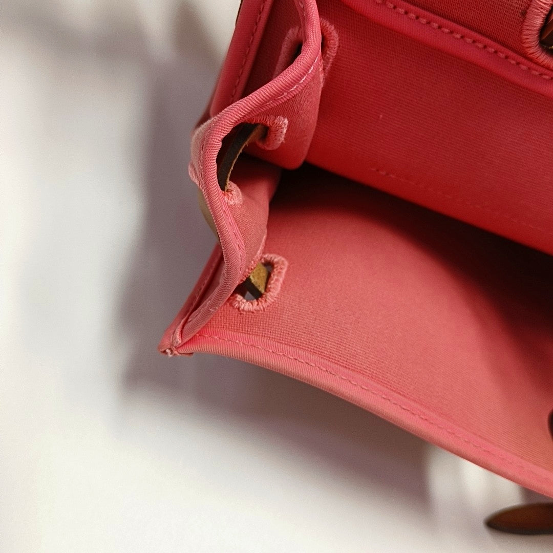 Authenticated pre-owned  Herbag 31 Canvas Pink - Shoulder Bag at Looply