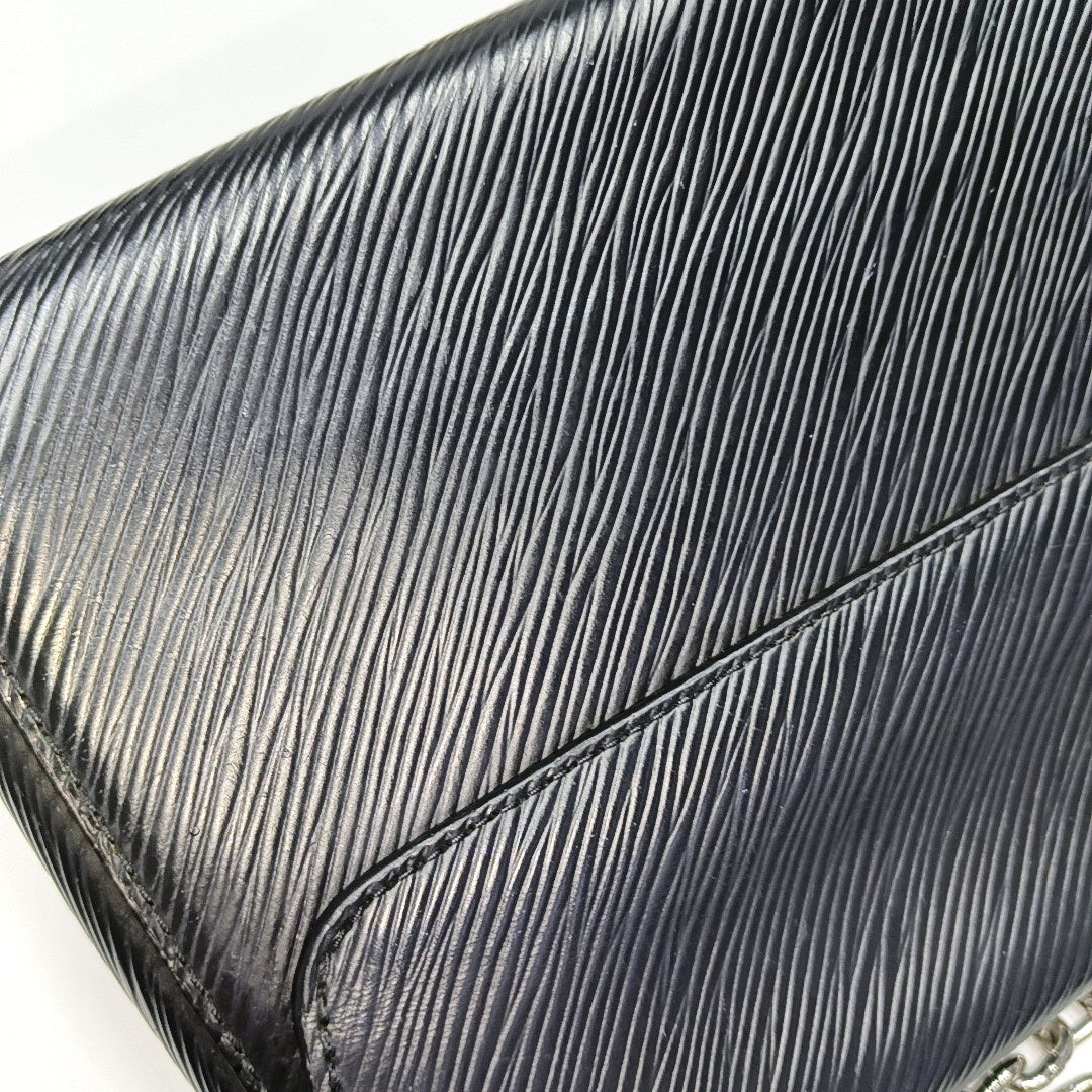 Authenticated pre-owned  TWIST PM Epi Black - Shoulder Bag at Looply