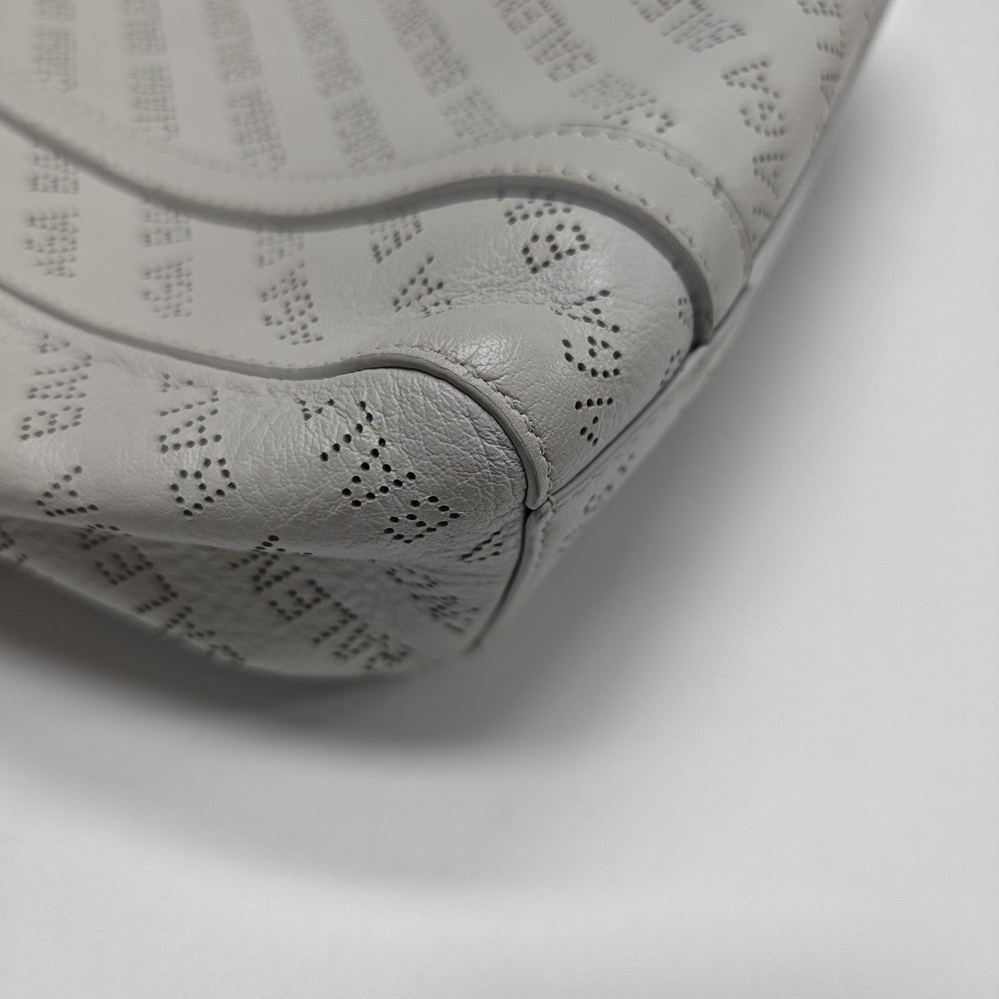Everyday Extra Small Calfskin White