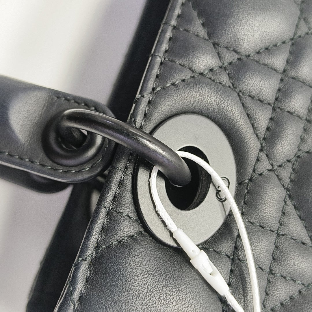 Lady Dior Small Cannage Calfskin Black