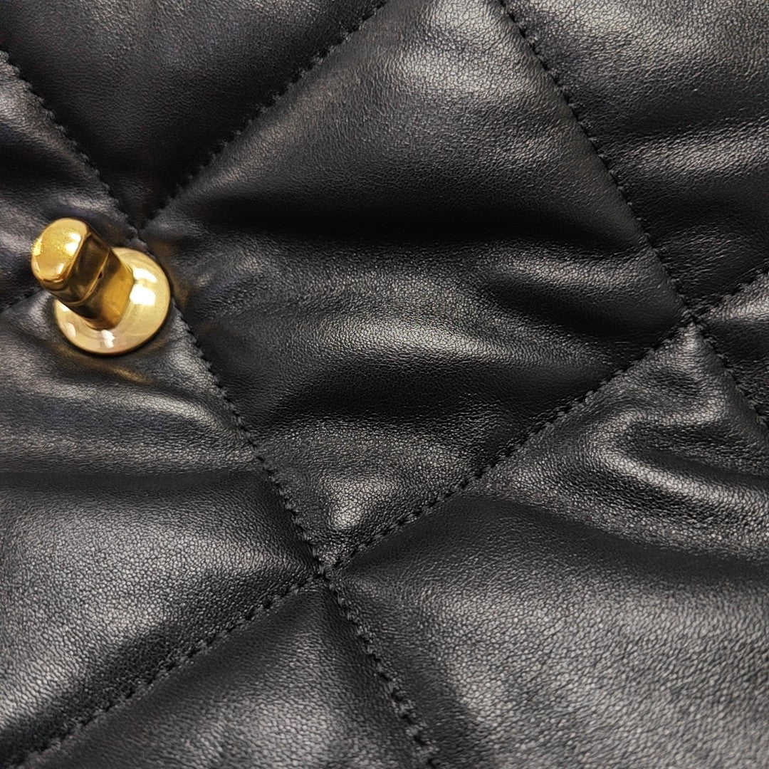 CHANEL 19 Medium Quilted Lambskin Black