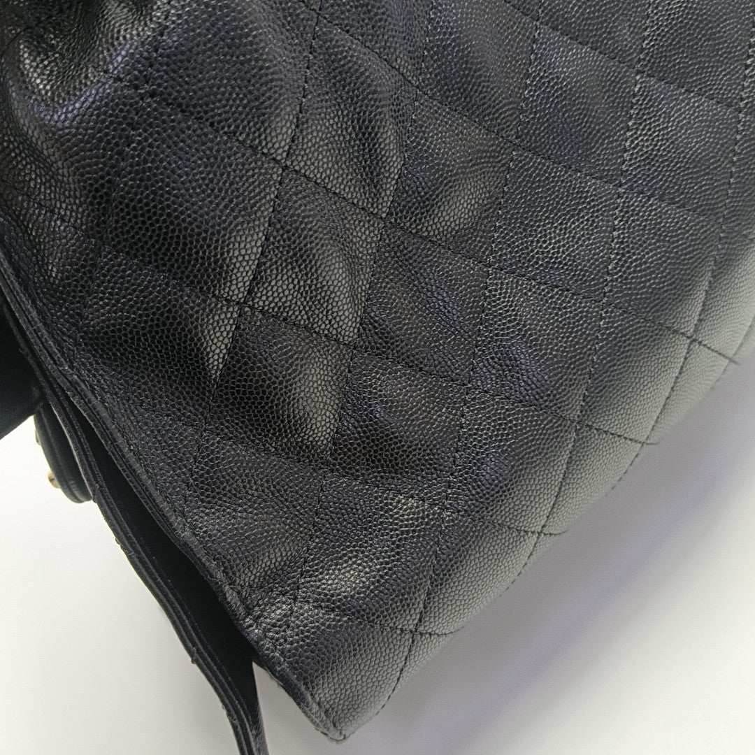 CHANEL 25 Medium Quilted Grained Calfskin Black