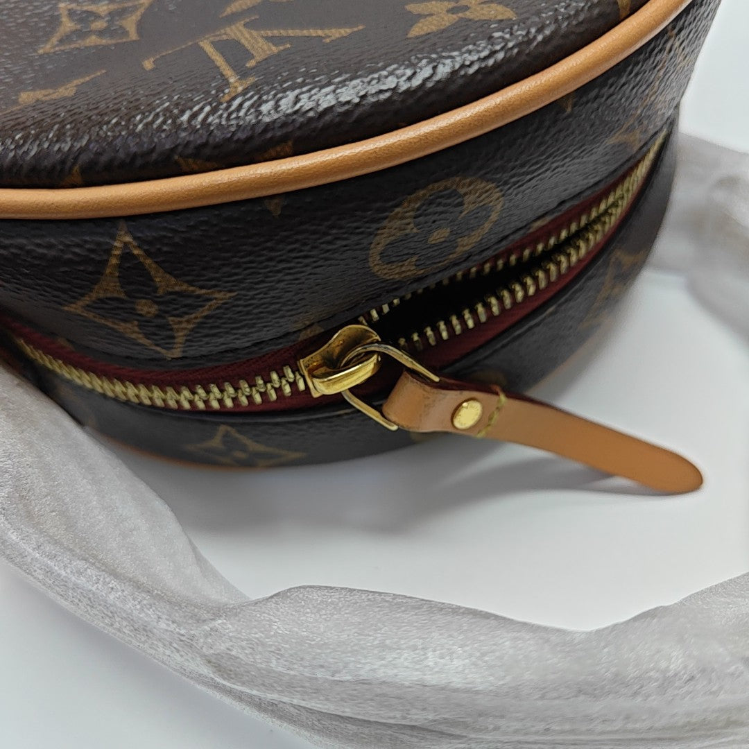 BOITE CHAPEAU PM Monogram Coated Canvas Brown