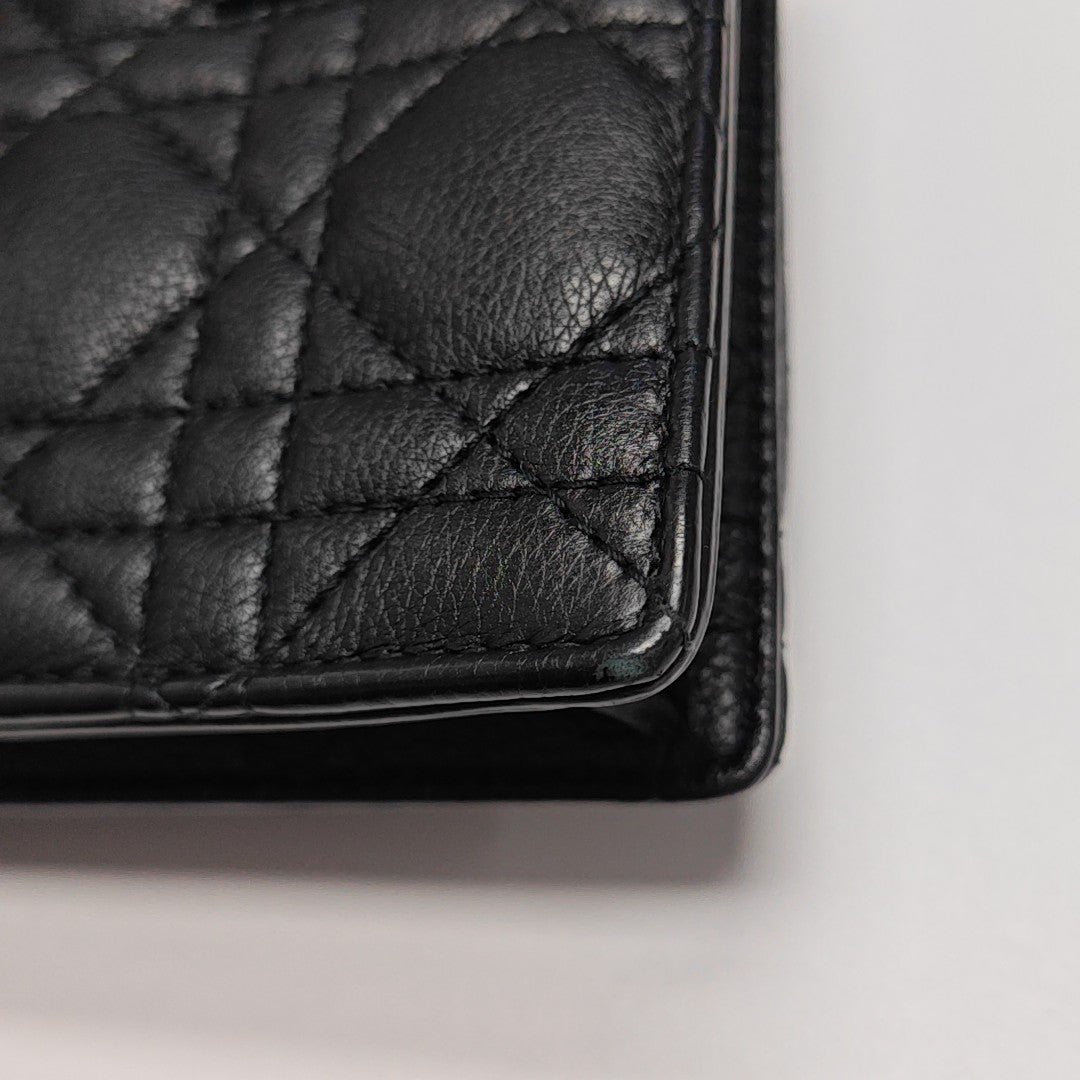 Dior Caro Piel de becerro acolchada negra