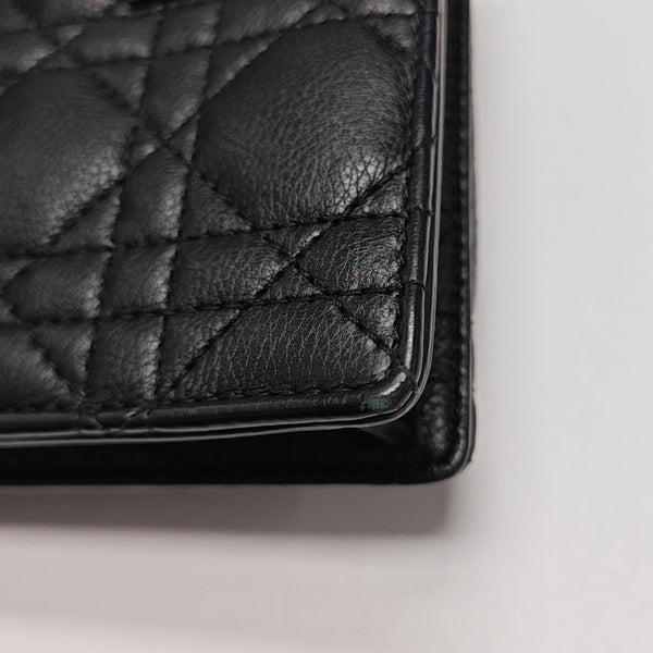 Dior Caro Piel de becerro acolchada negra