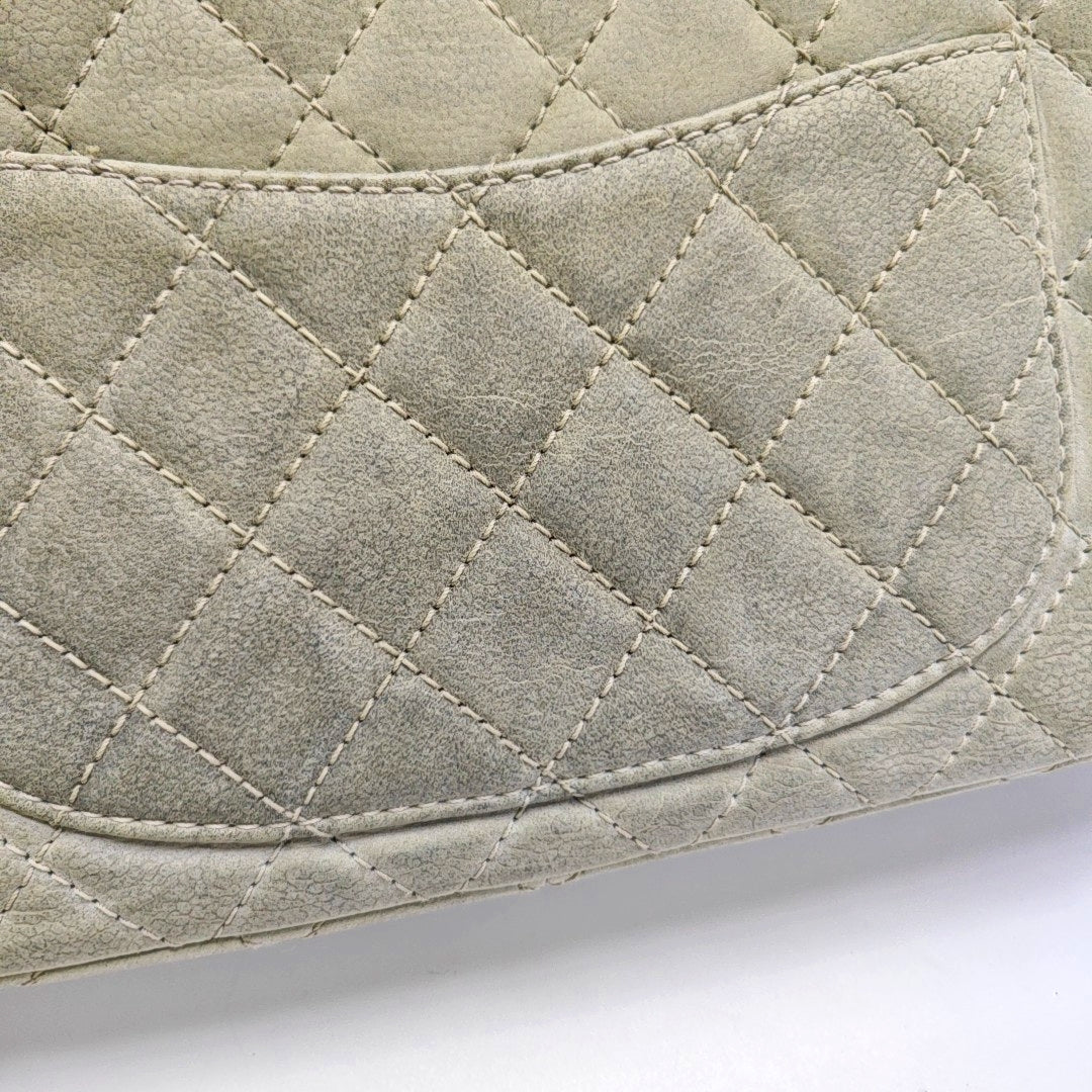 Authenticated pre-owned  2.55 Quilted Calfskin Green - Shoulder Bag at Looply