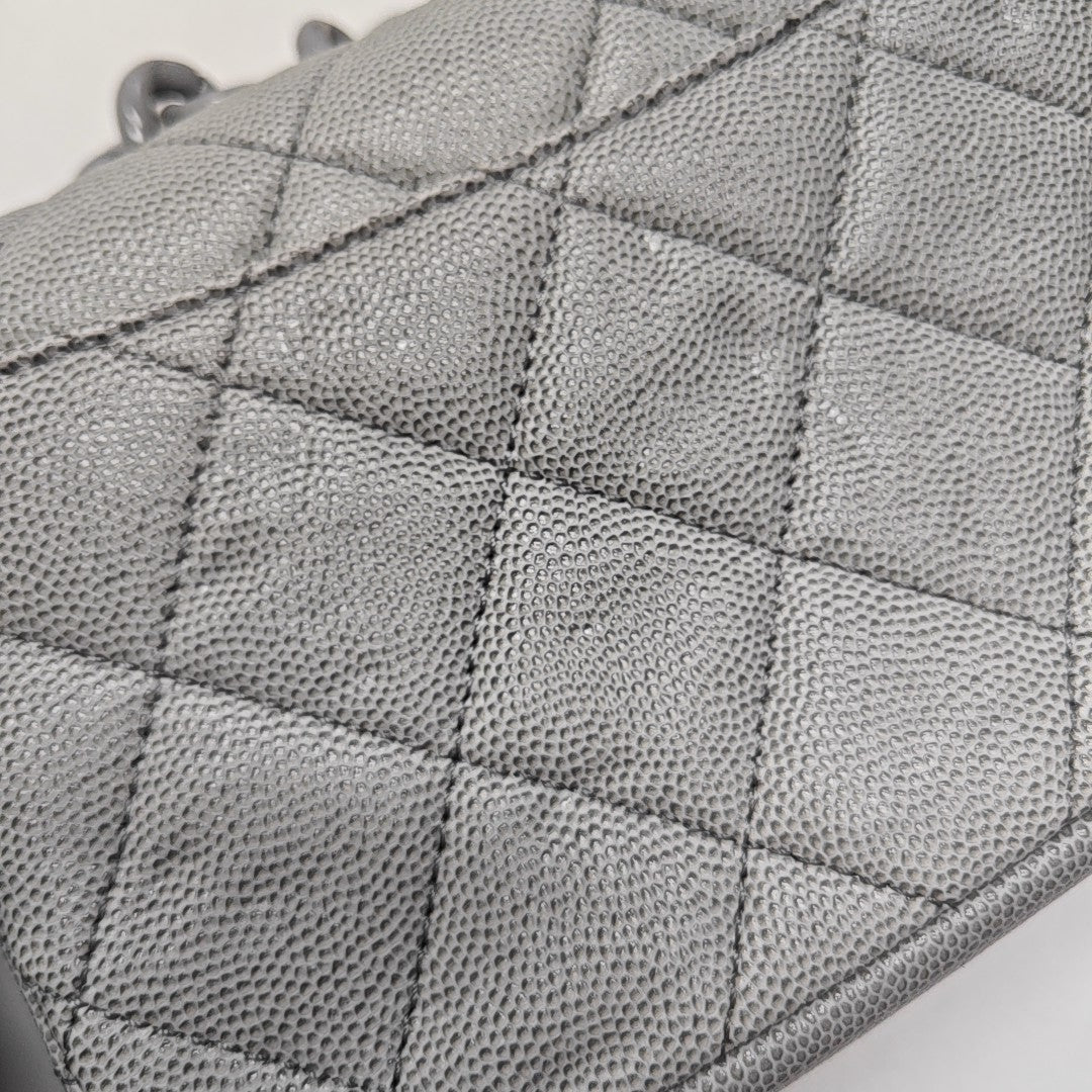 Grained Calfskin Shoulder Bag Green