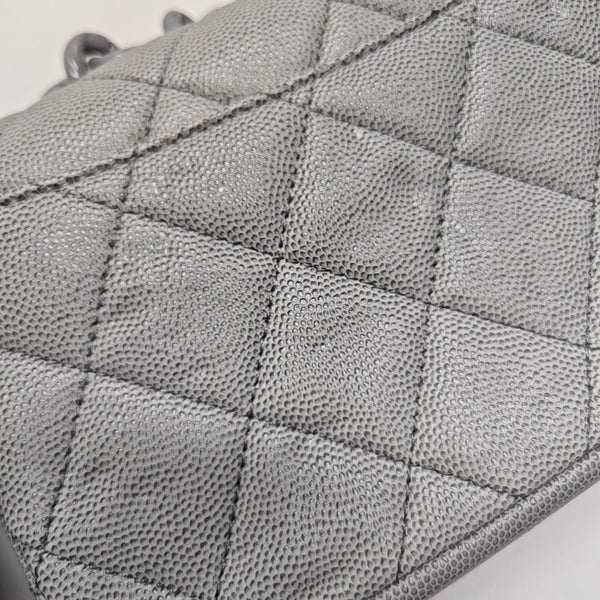 Grained Calfskin Shoulder Bag Green